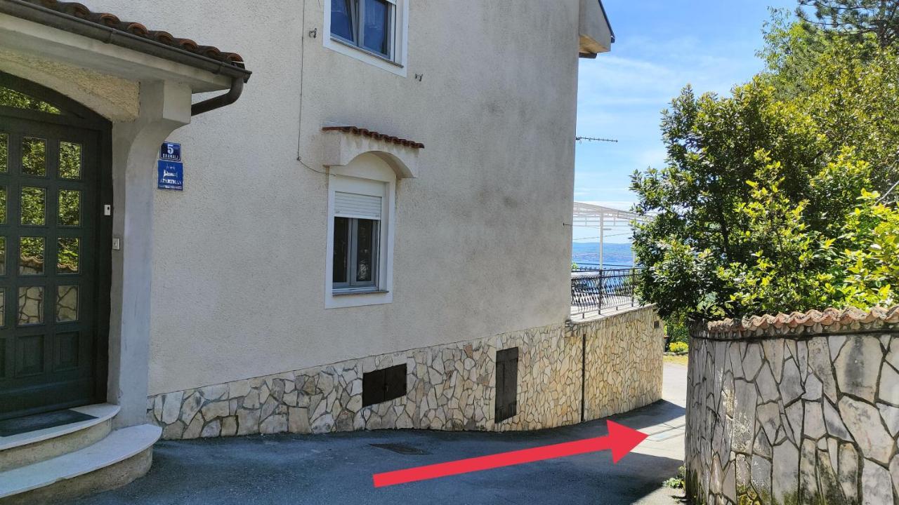 Apartment Ane Драмал Екстериор снимка