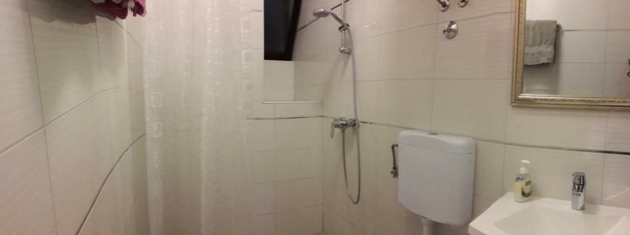 Apartment Ane Драмал Екстериор снимка